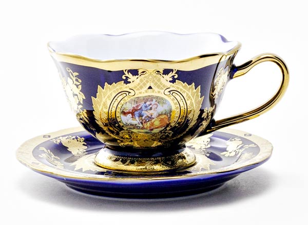 Cup and saucer tea Couple in love Royal Classics