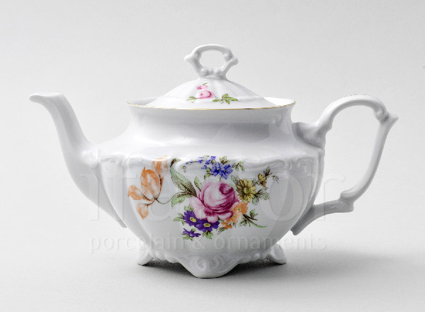 Teapot brewing Meissen bouquet Repast