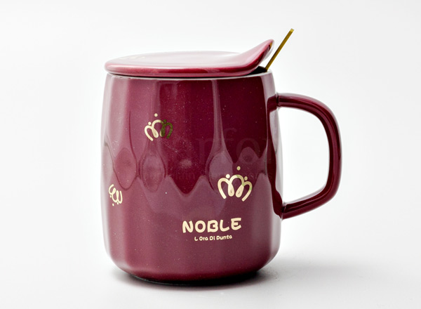 Mug with lid and spoon NOBLE Royal Classics
