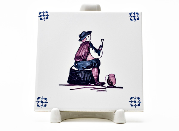 Tile Dutch. Man with a jug 