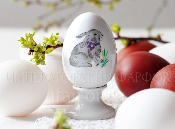 Easter egg on a stand Lapushka Neva