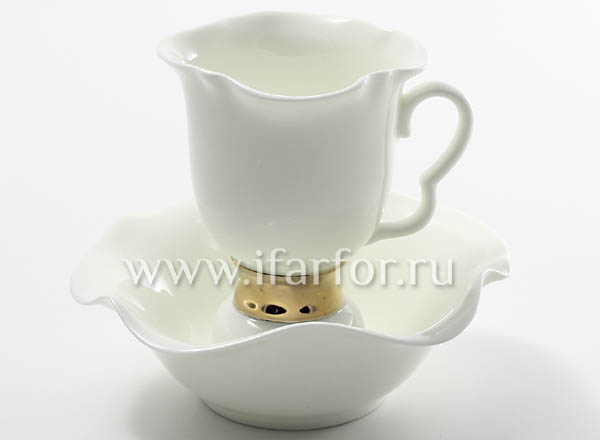 Cup and saucer Coffee Gold ribbon White flower