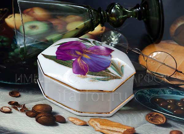 Dressing box Iris flower Faceted