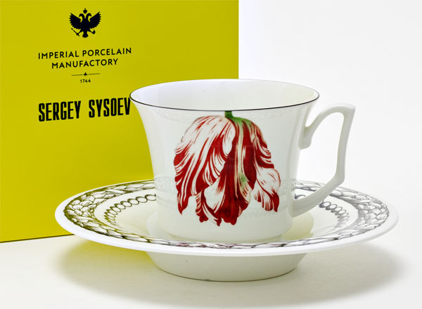 Чашка с блюдцем чайная в подарочной коробке Волшебный сад III Юлия