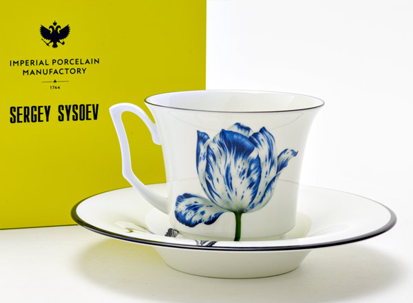 Cup and saucer in a gift box Magic Garden V Julia