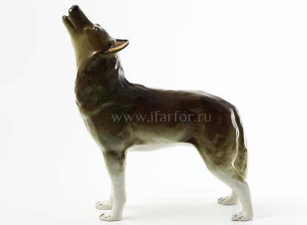 Sculpture Standing wolf Indefined