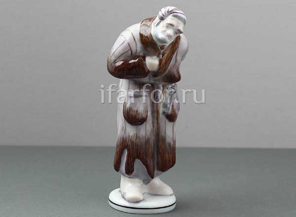 Sculpture Plushkin Gogol characters. Plyushkin